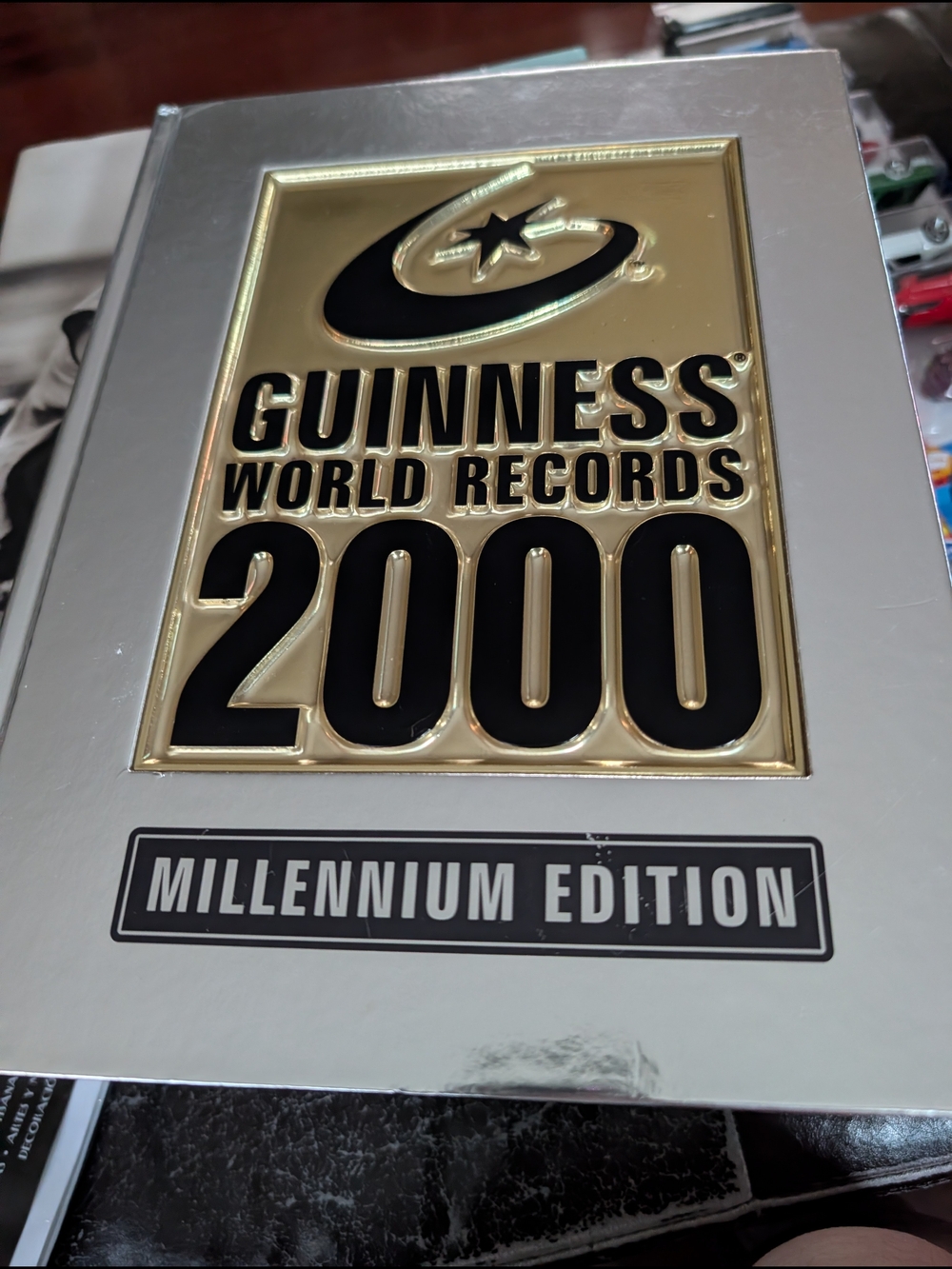Guinness World Records 2000 Millennium Edition - Gold & Black Hardcover